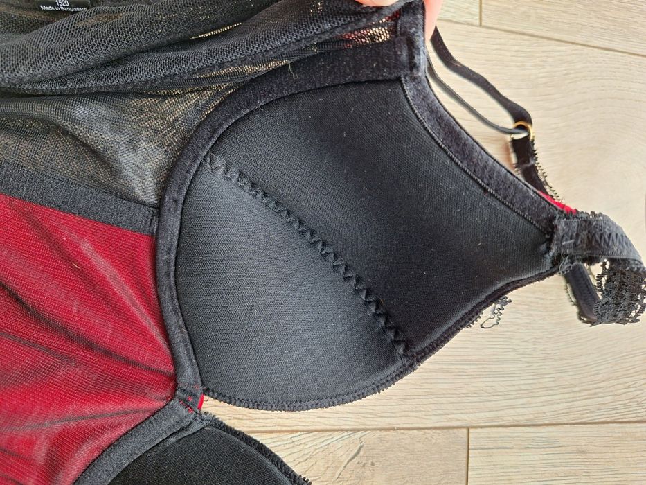 Gorset bielizna damska czerwony czarny koronka 34C