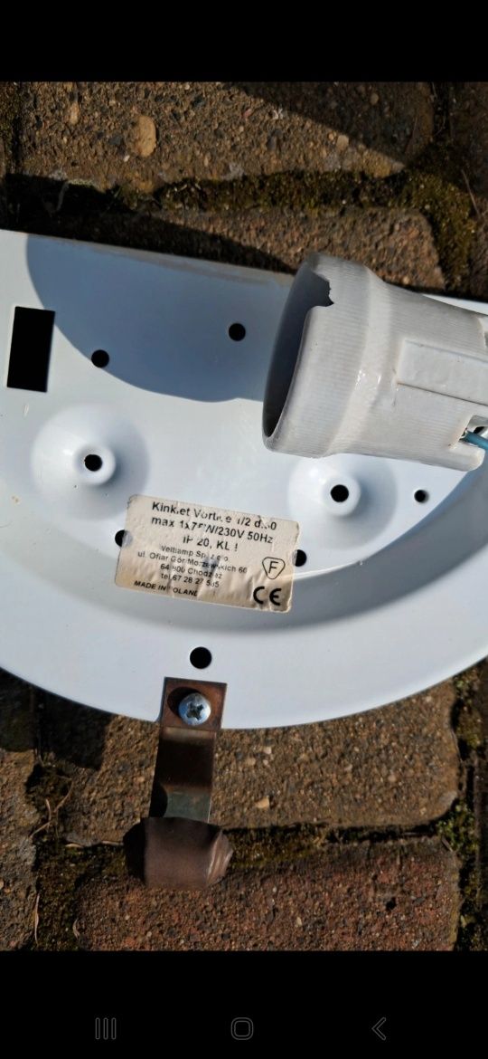Lampa ścienna z okresu PRLu
