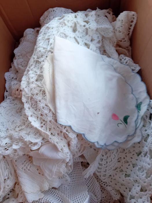 Conjunto de Linhas e Bordados Diversos