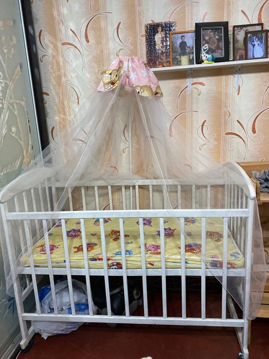 Детская кроватка