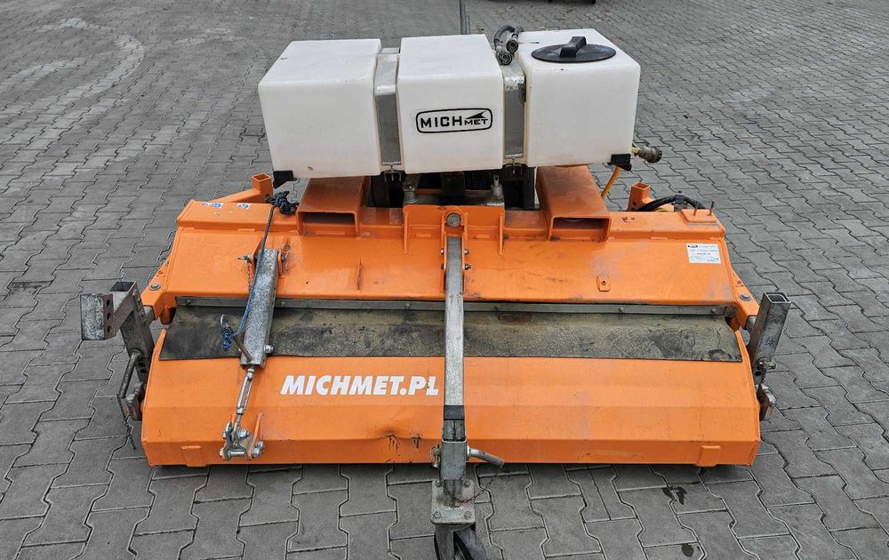 Zamiatarka hydrauliczna ZM -180