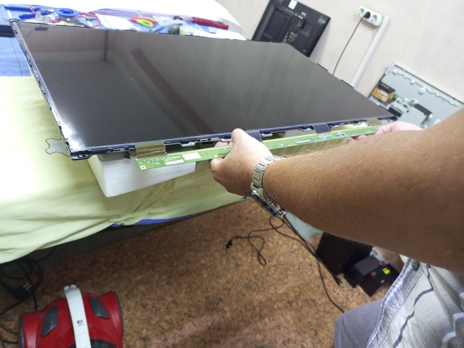 Ремонт телевізорів, моніторів, екранної техніки, заміна LED-підсвітки