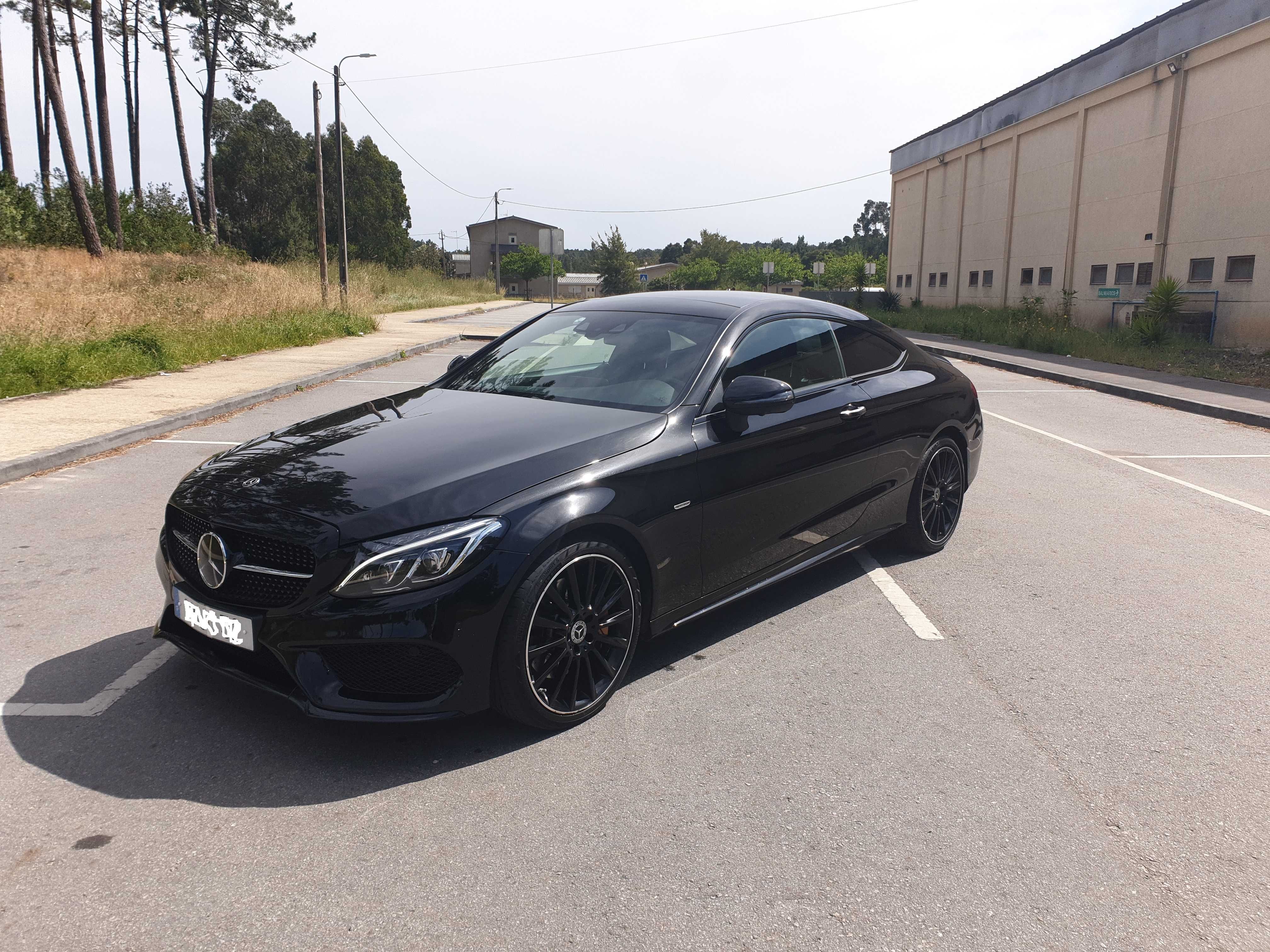 Mercedes-Benz C300 Coupe Night Edition