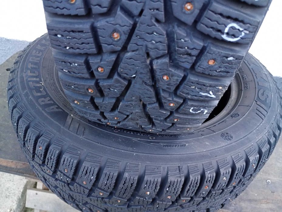 195/60 r15 2шт Maxxis 20р. зима шипи шини резина 195 60 15 (w28*2)