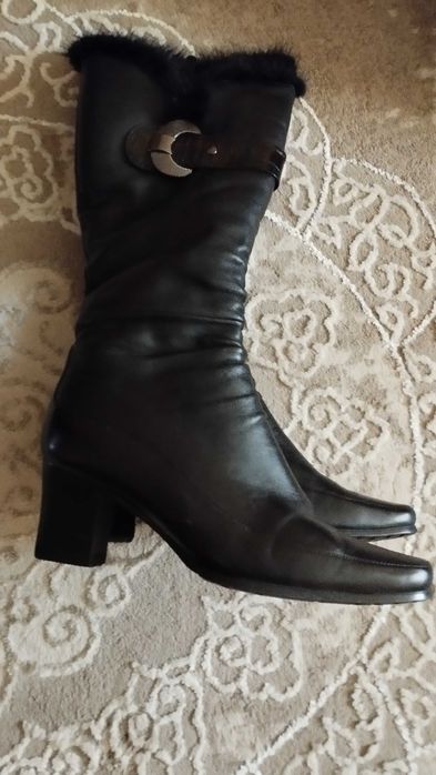 Чоботи шкіряні,зимові.В гарному стані.Вдягалися кілька разів.