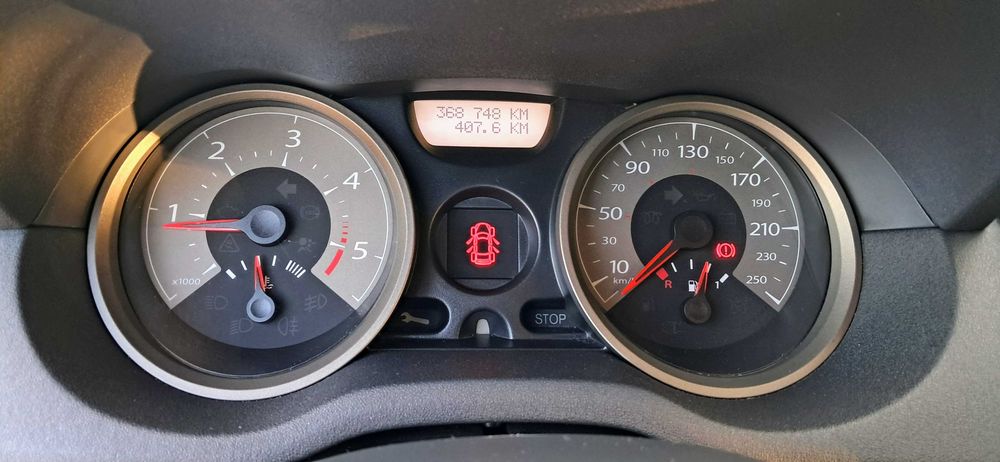 Renault Mégane II (fase II) 1.5dCi 106cv de 2008, 2600EUR (valor fixo)