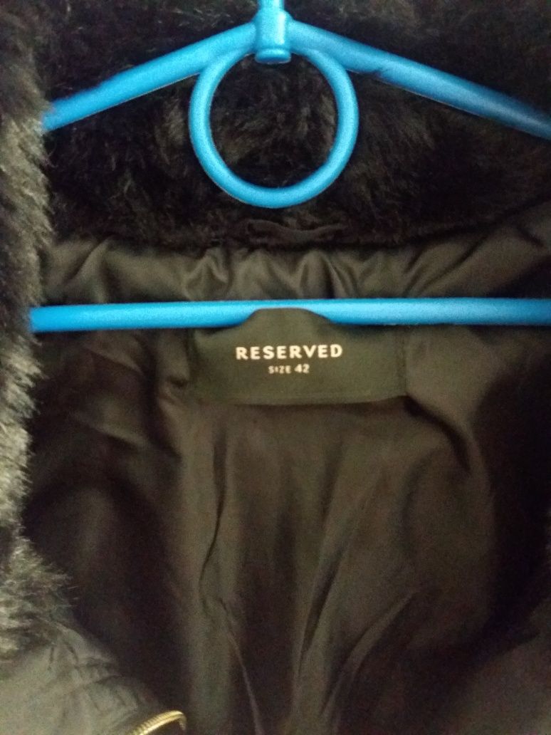 Жіноча зимова куртка Reserved 42p.