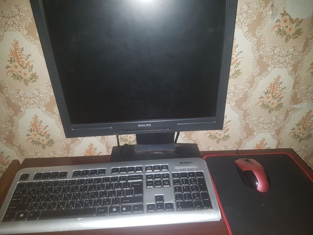 Продам Кампютор недорого полний комплект