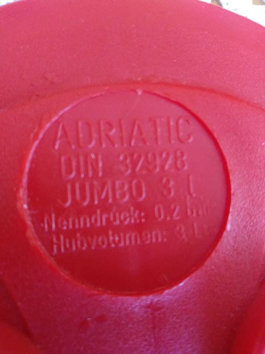 Sprzedam pompkę nożną Adratic.