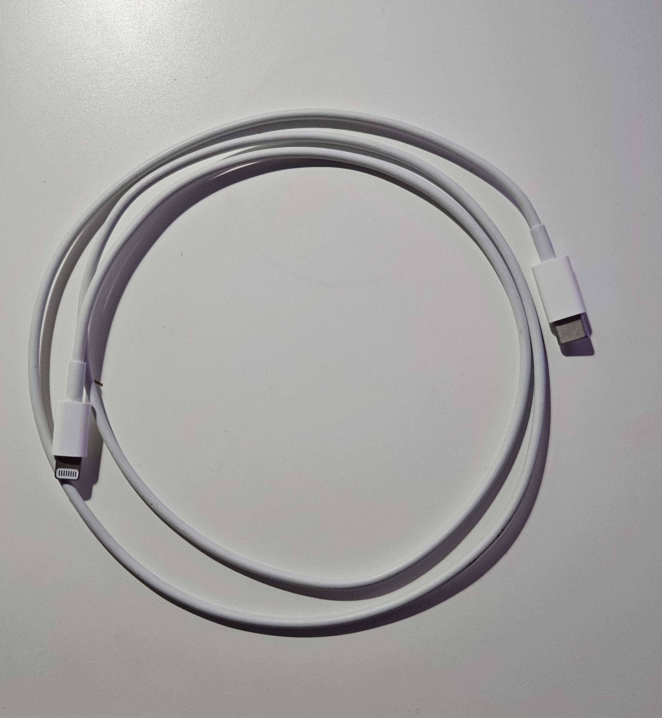 iPhone 13 128GB księżycowa poświata/biały, 4 obudowy, kabel 1,5m