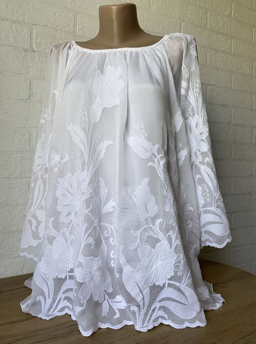 Белая шелковая блузка. Нарядная блузка. Шелковая  блузка