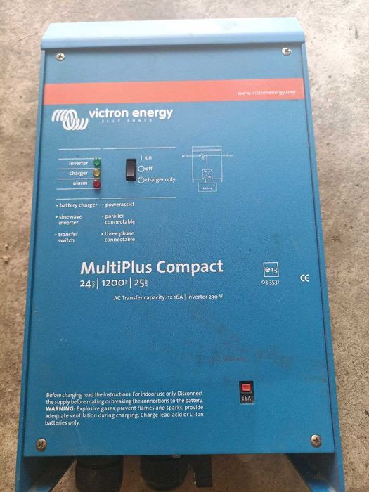 Інвертор гібридний Victron Energy MultiPlus Compact 24/1200/25-16 230V