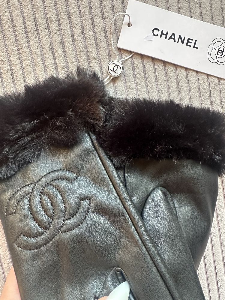 Rekawiczki chanel czarne ocieplane z futerkiem