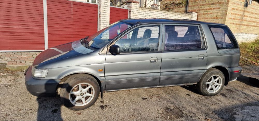 Mitsubishi Space Wagon