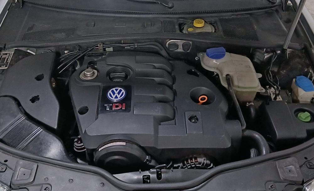 Passat cinza 1.9 tdi