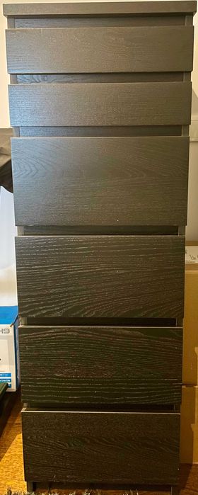 Cómoda Ikea Malm com 6 gavetas e espelho