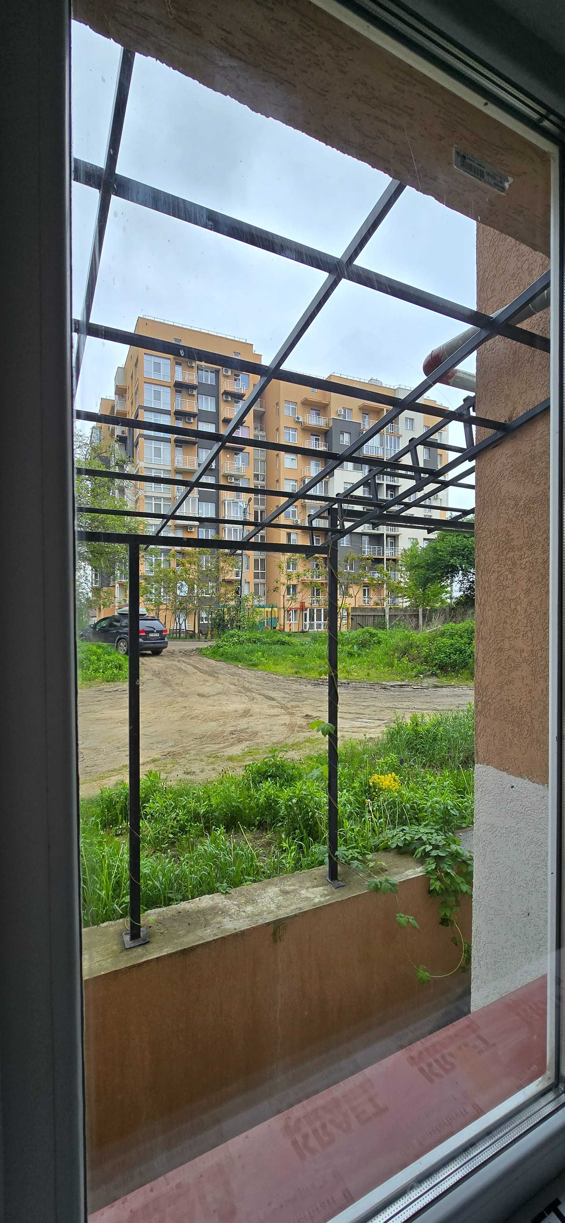 3 кімн. Новобудова по вул. Руській з цокольним приміщенням.