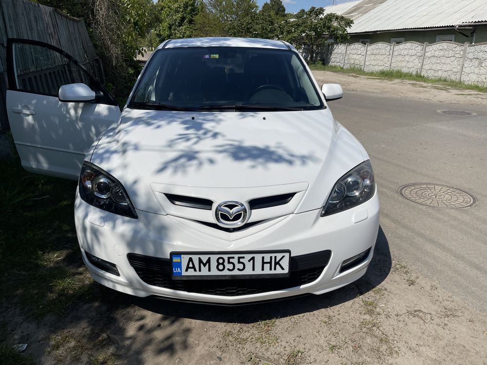 Продам Mazda 3