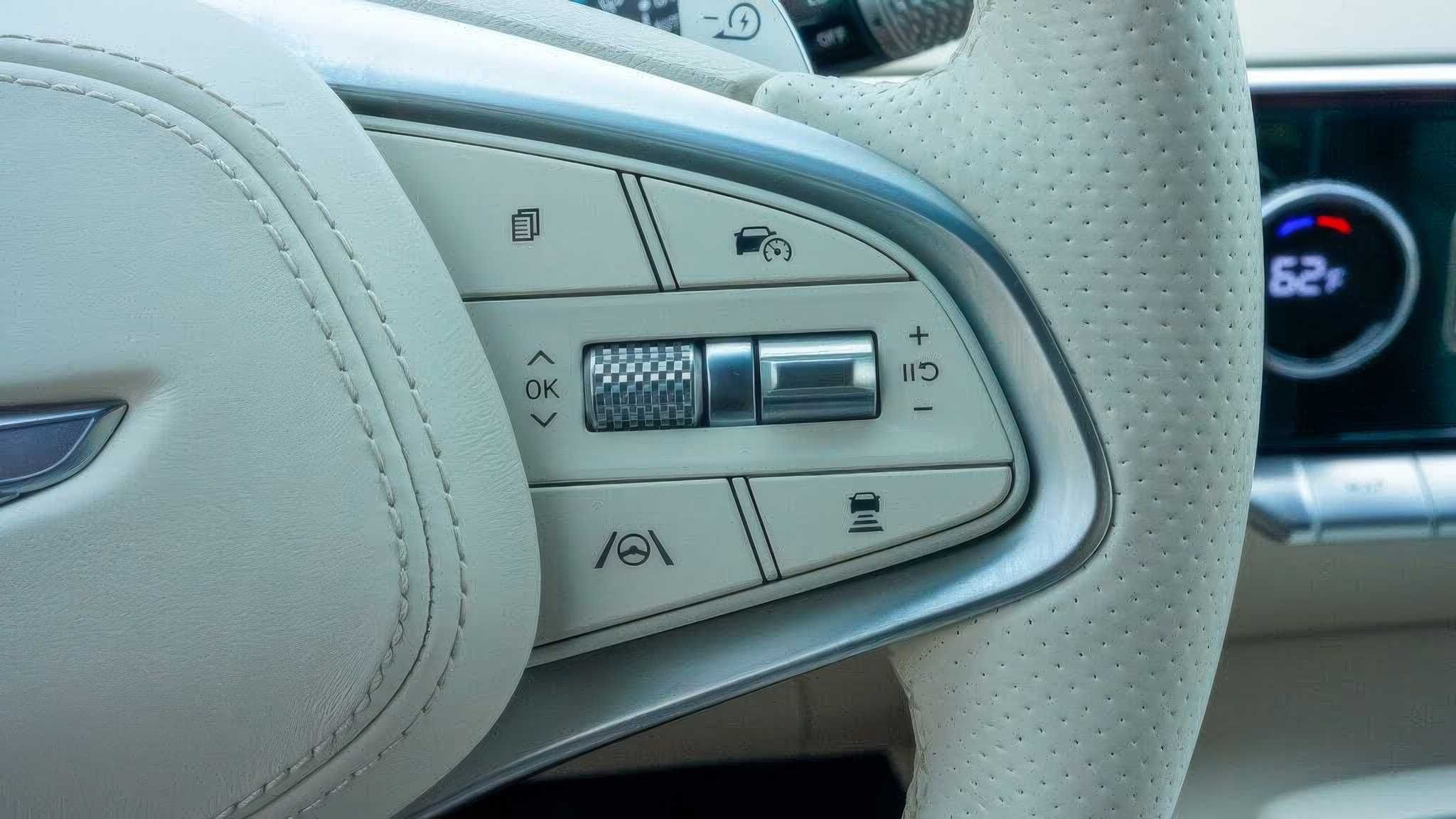 2024 Genesis GV70 Electrified