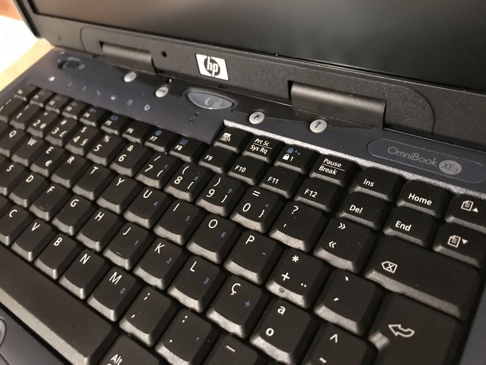 Portatil HP raro - retro antigo ano 2001 - OMNIBOOK XE3