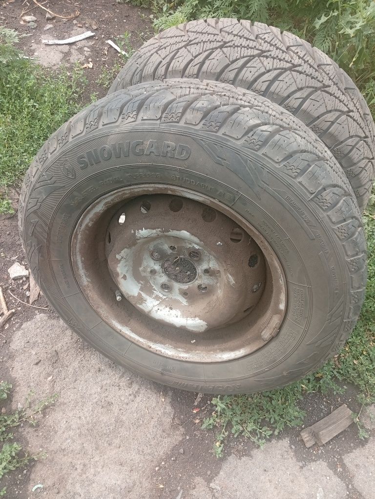 Срочно продам одну пару колес зимнюю россава snowgard 175.70.13