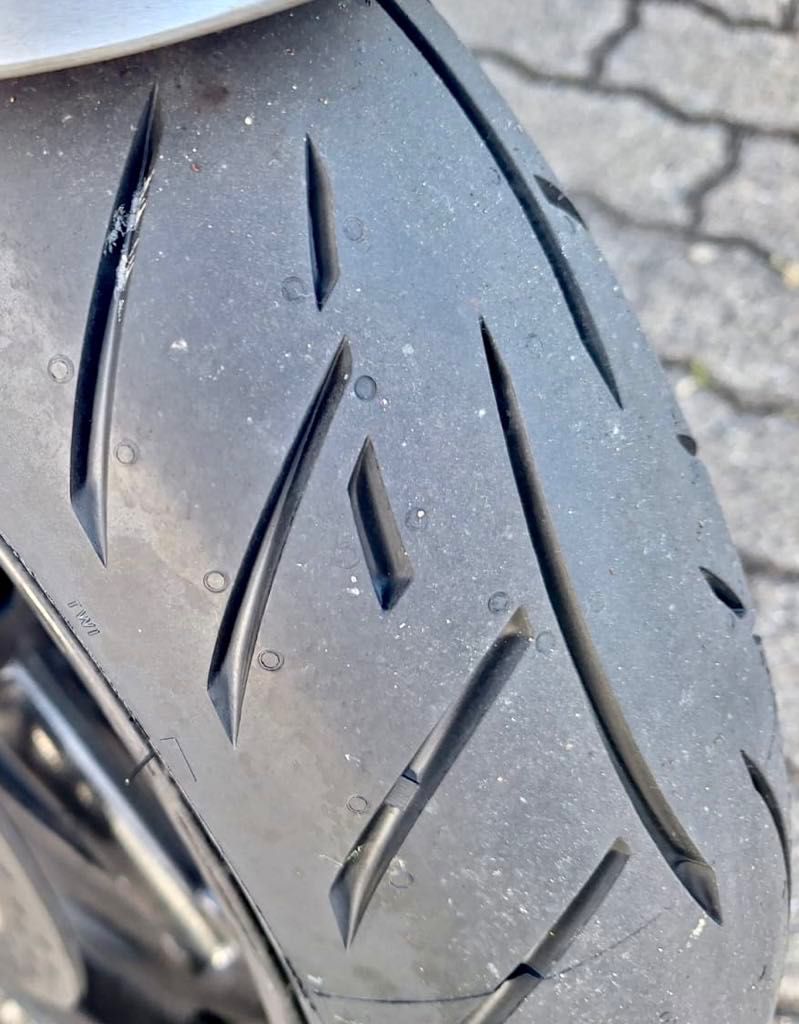 SUZUKI Bandit 1200 S Bez wkładu Po serwisie+TUV ! NOWE OPONY + Dodatki