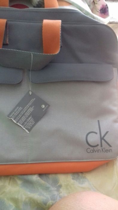 Calvin-Klein torba na laptopa