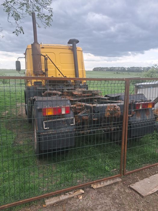 Продам тягач Маз 543203-220