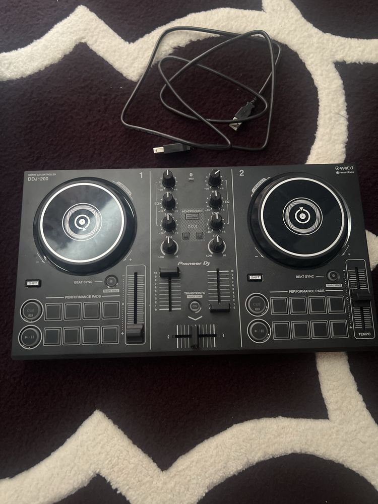 DDJ-200 stan dobry
