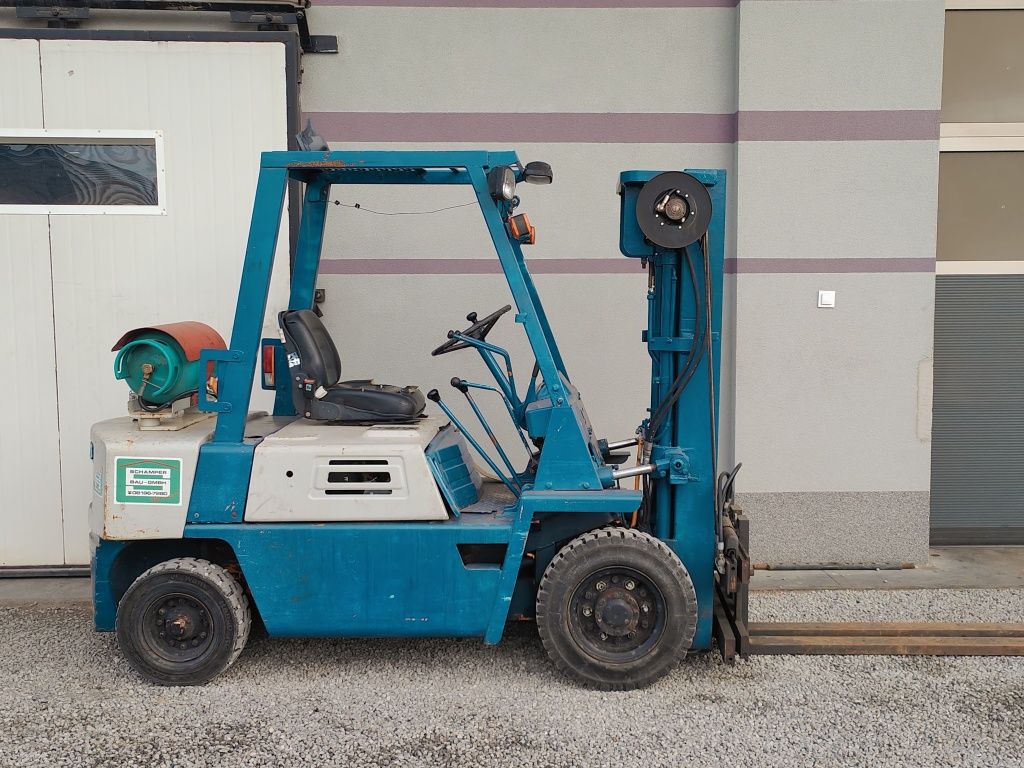 Wózek Komatsu FG25 2.5T Lpg z Niemiec Silnik Nissan Triplex manual