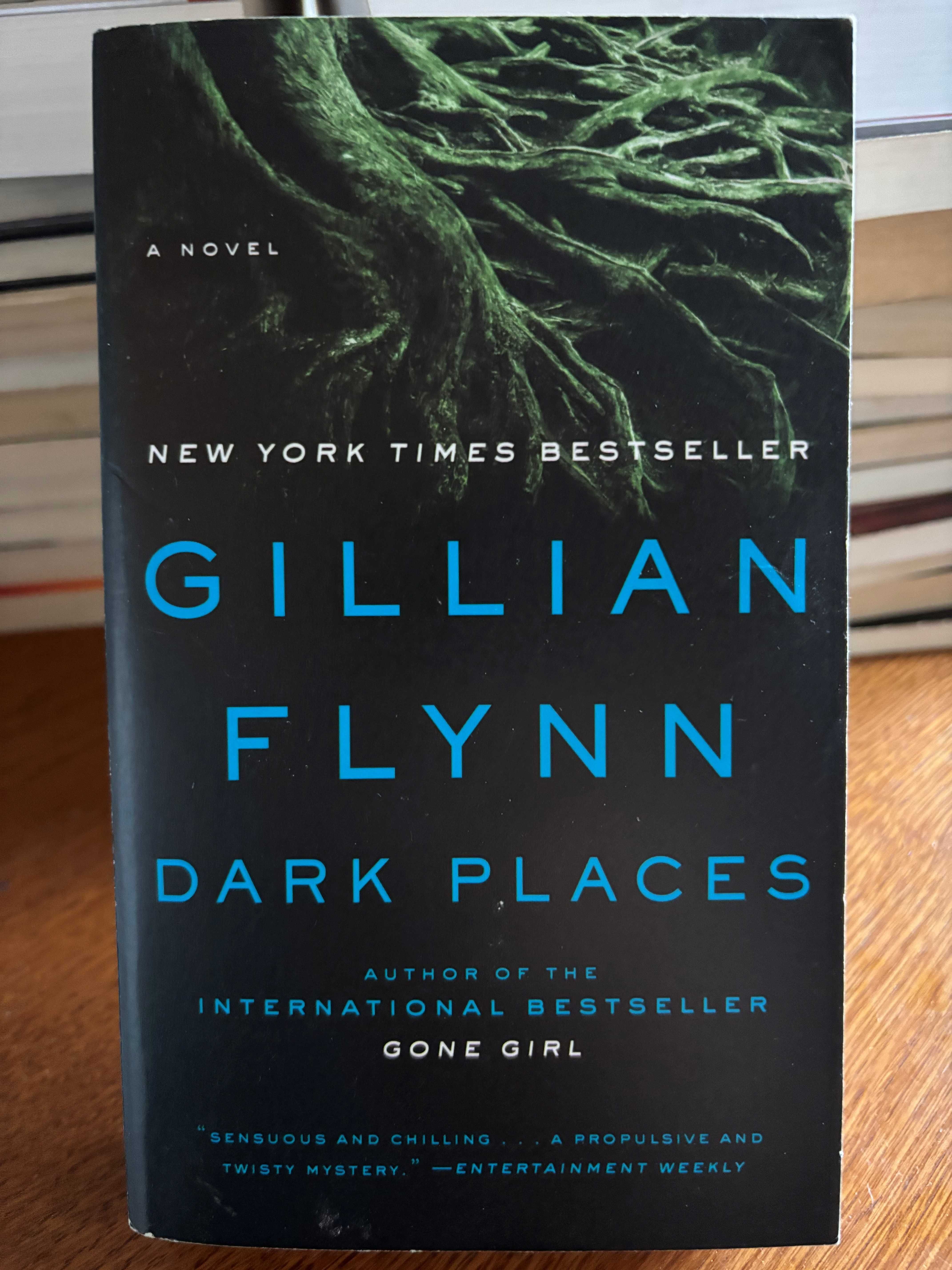 Gillian Flynn "Sharp objects"
