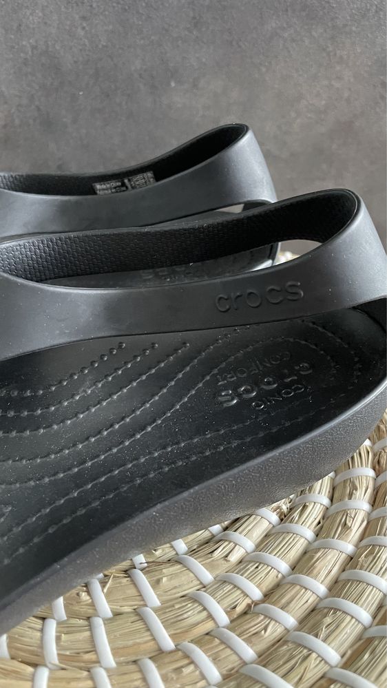 Crocs japonki serena flip czarne W9 39/40