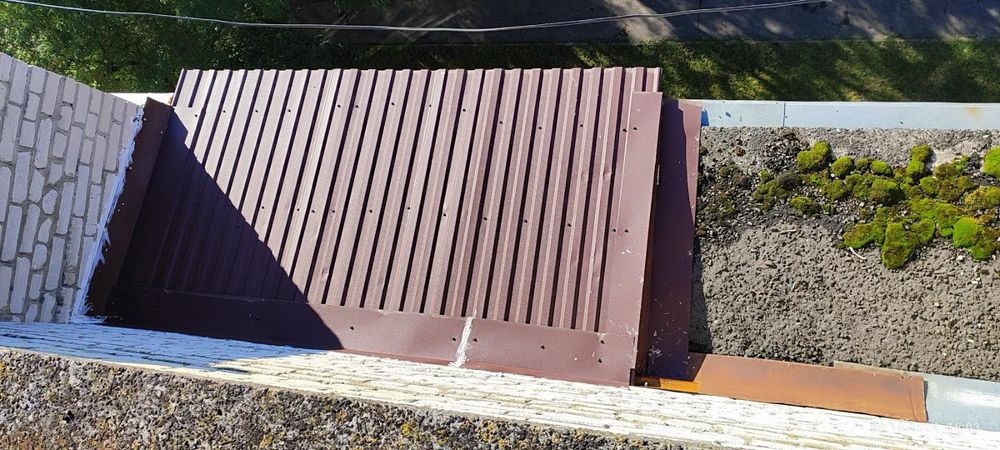 Альпініст, верхолаз,дах висотні роботи,покрівля,бляха