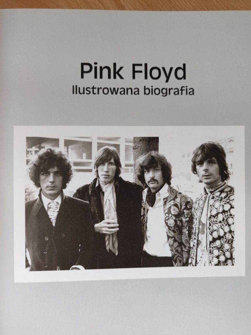 Marie Clayton Ilustrowana biografia Pink Floyd.
Ponad 200 unikalnych,