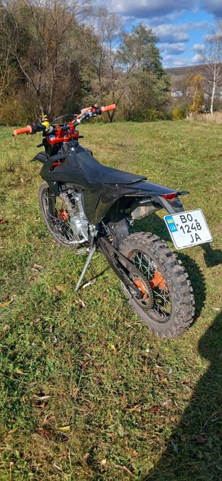 Продам кові адванс 250 в гарному стані