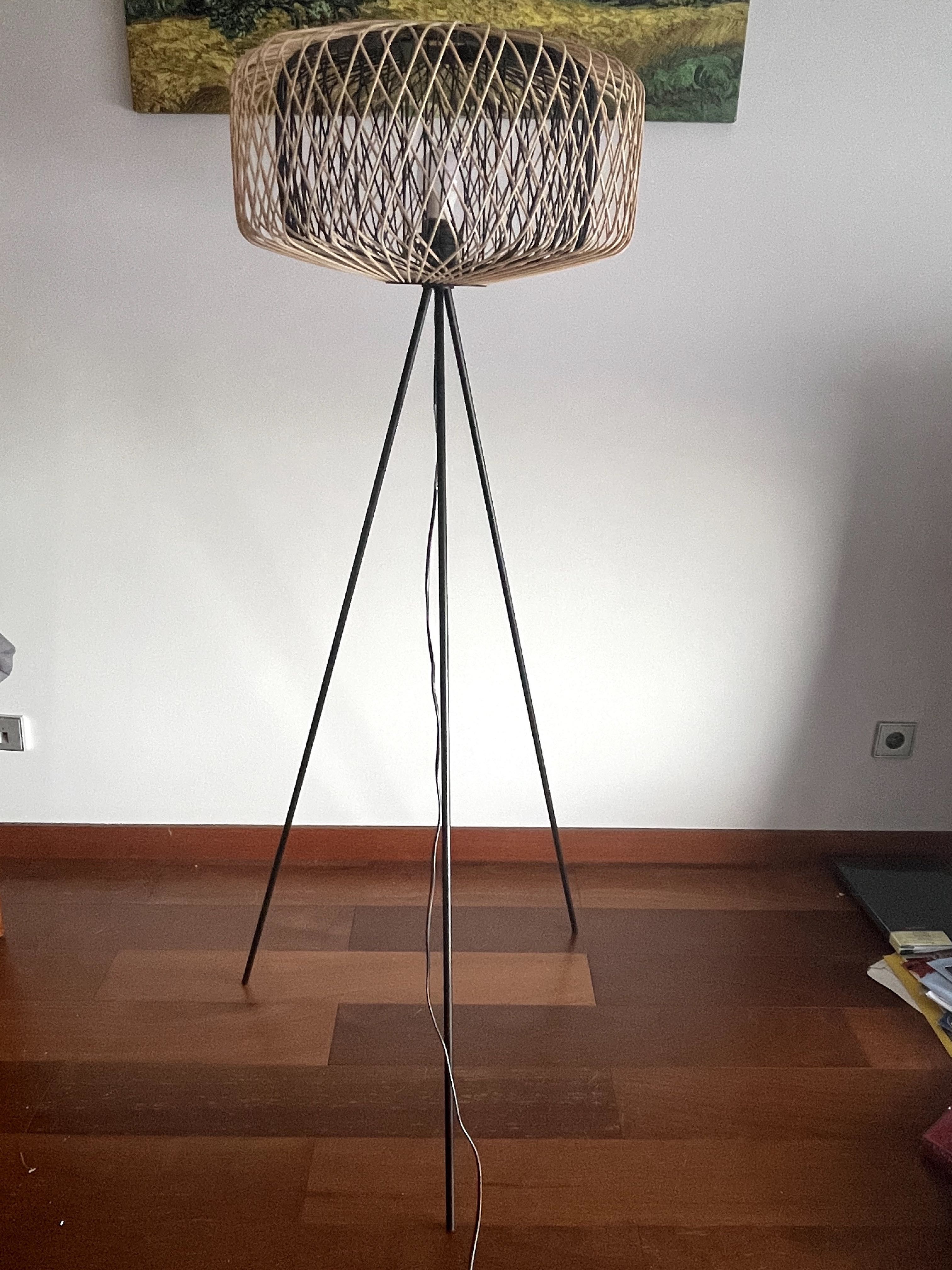 Candeeiro de pé tripé da Maison du monde