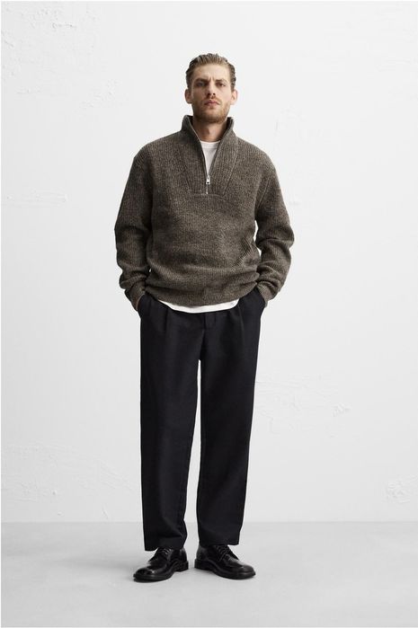 Светр з блискавкою на комірі ZARA (розмір L)