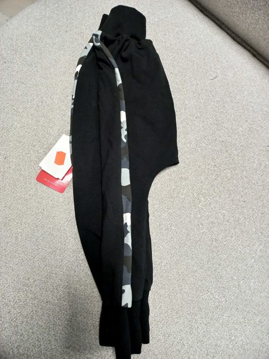 nowe spodnie chłopięce baggy roz. 122 BEXA