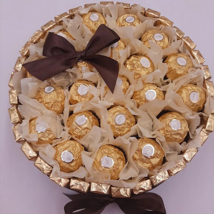 Tort z cukierków Merci I Ferrero - Rocher