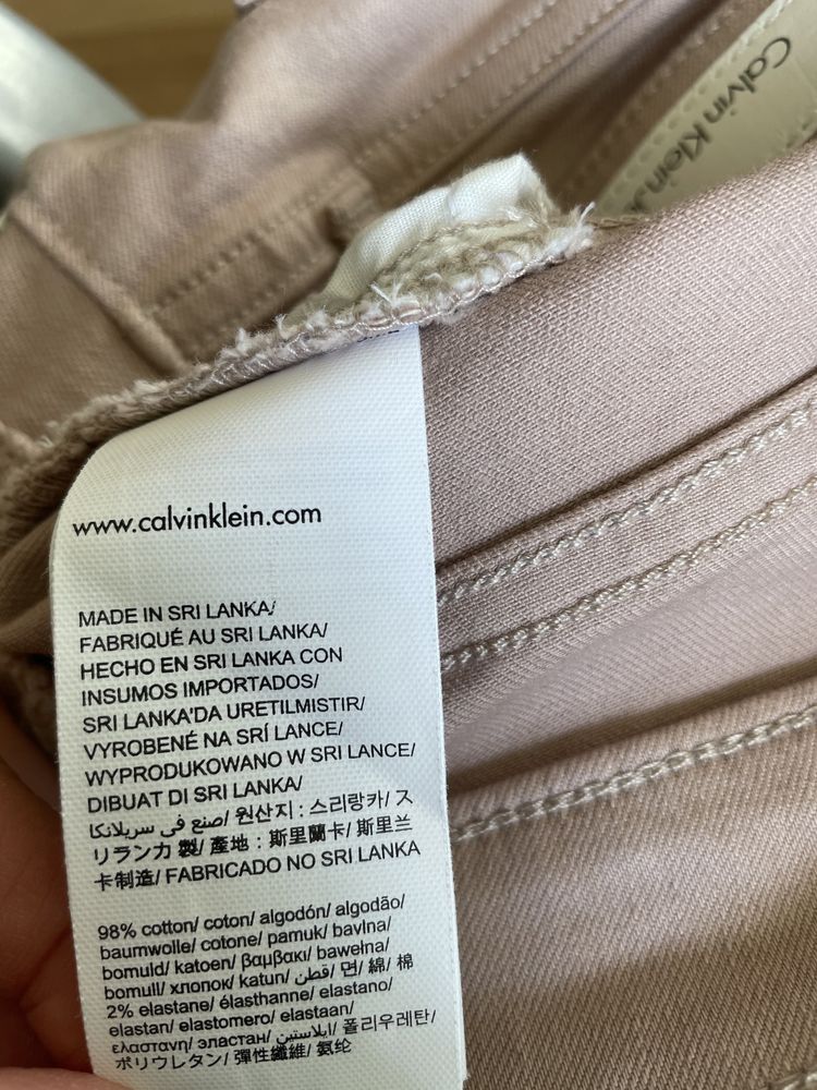 Нові шорти Calvin Klein розмір 28.
