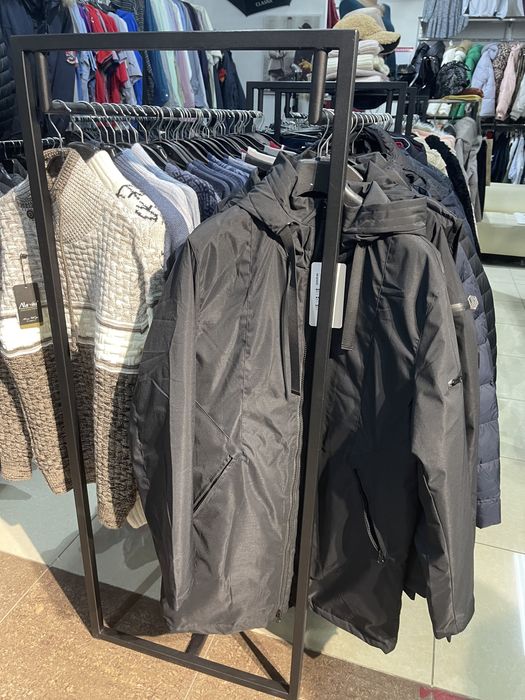 Продам стойку для одягу