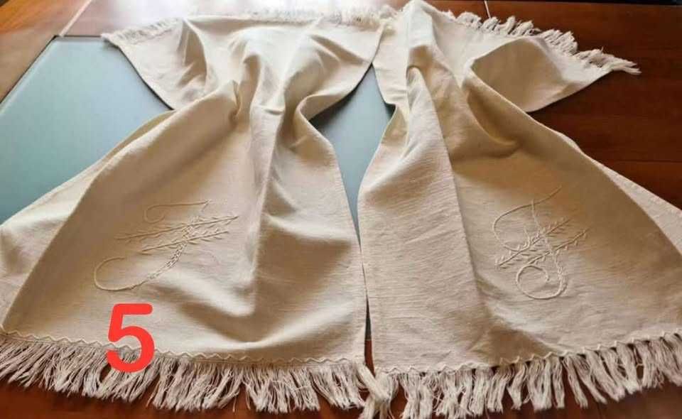 Vários atoalhados de banho em linho, de enxoval, feitos em tear manual