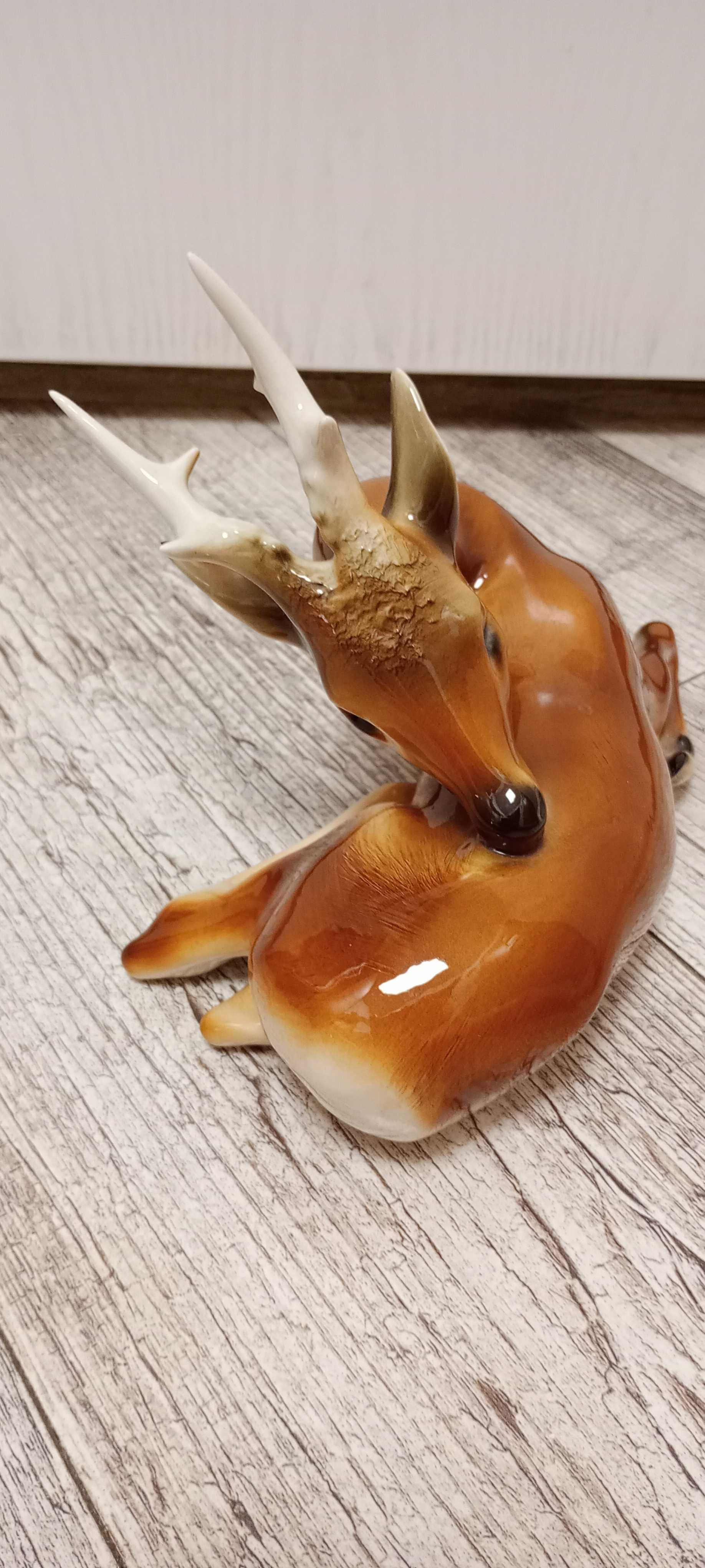 Figurka porcelanowa jelonka ROYAL DUX Czechosłowacja