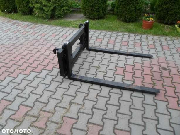 Paleciak 2000 kg widły do palet na ładowacz czołowy, euroramka