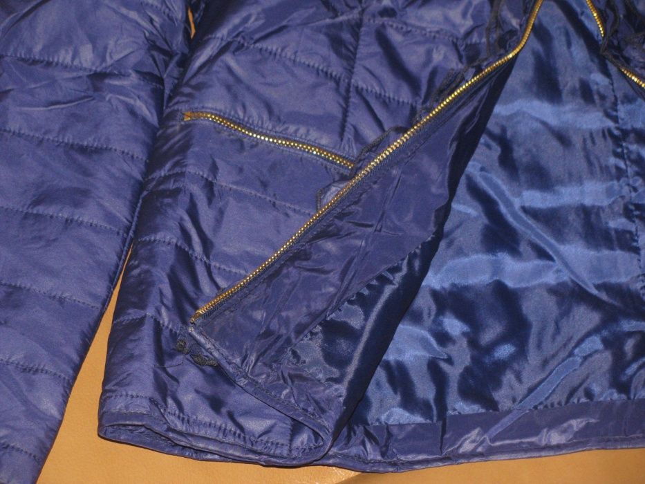 Outwear Woman - nowa lekka z falbankami kobieca 40/42!!!