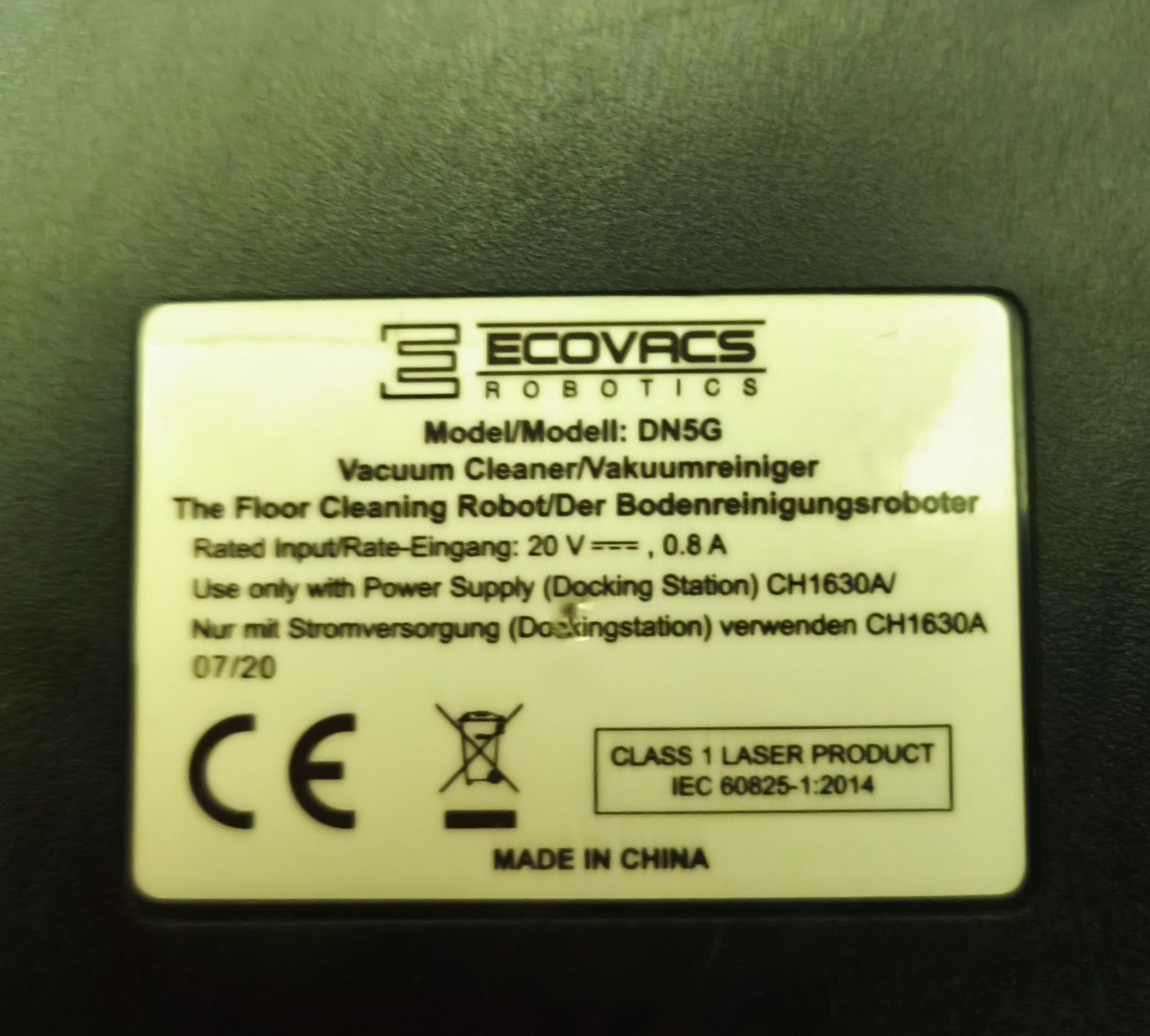 Робот пилосос ECOVACS Deebot Ozmo 900