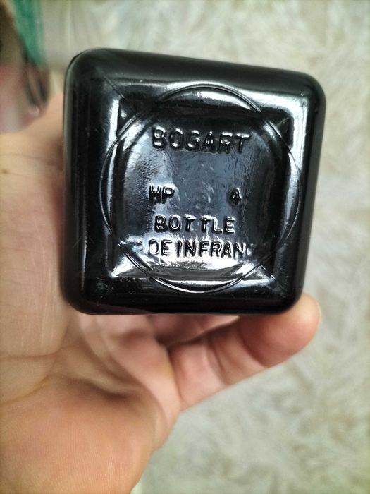 Мужская туалетная вода Богарт 90-й год