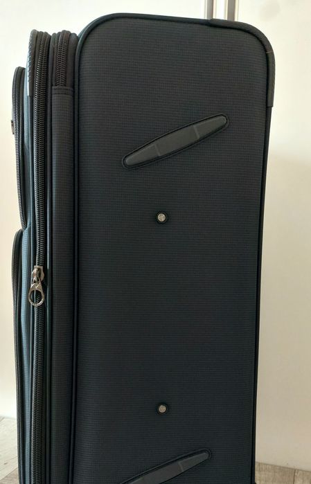 Валіза на колесах велика