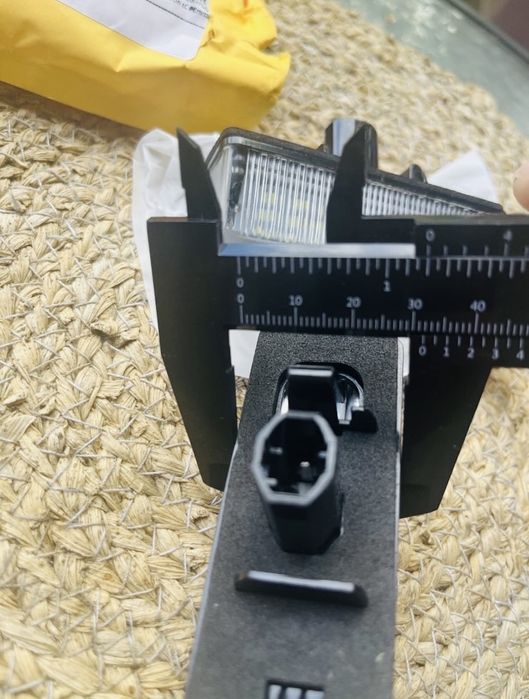 подсветка номера Lexus CT200hIS300ToyotaRav4priusVenza освітленяМото