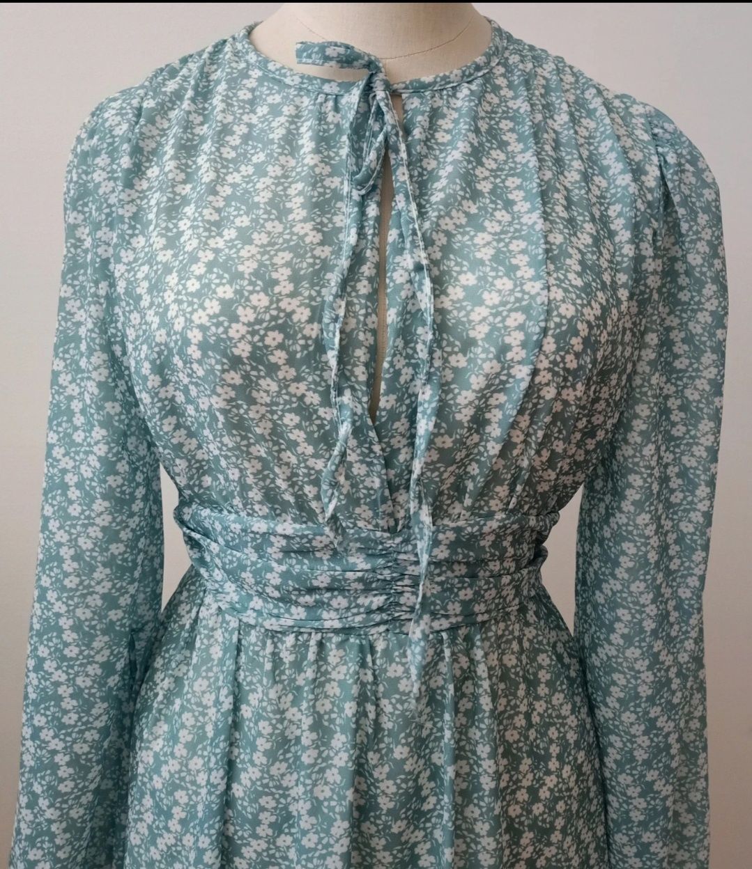 Vestido estampado verde água Gilola Novo